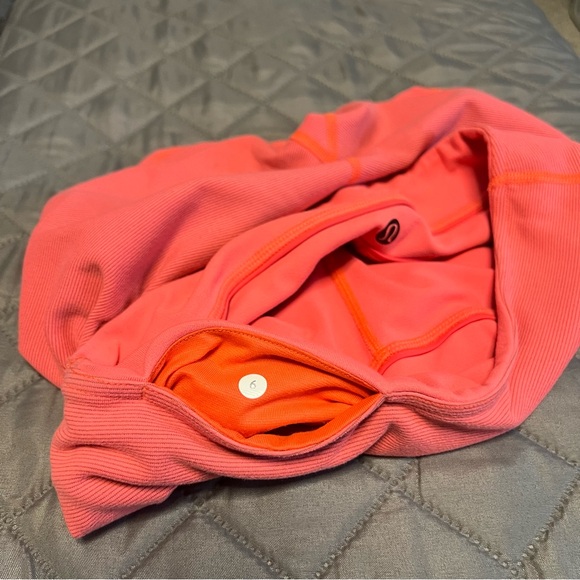 5/$100 Lululemon Coral Groove Short Regular - Picture 3 of 3